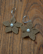 Load image into Gallery viewer, BLOSSOM - ALMOND