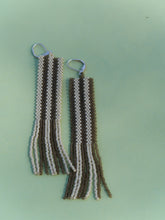 Load image into Gallery viewer, CHARCOAL SMOKE