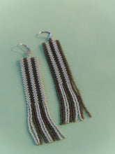 Load image into Gallery viewer, CHARCOAL SMOKE