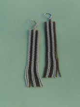 Load image into Gallery viewer, CHARCOAL SMOKE